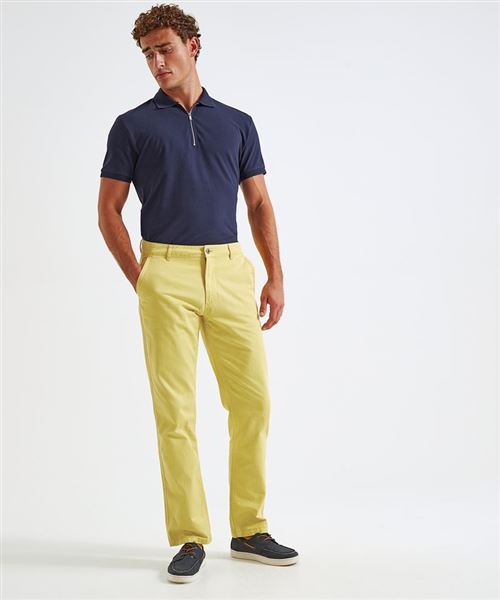 Men's Classic fit chinos